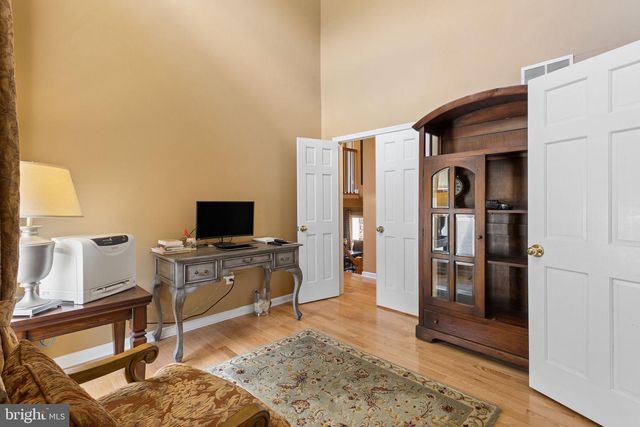 41 KINGSLAND CIR, Monmouth Junction, NJ 08852