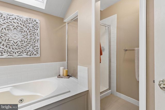 41 KINGSLAND CIR, Monmouth Junction, NJ 08852