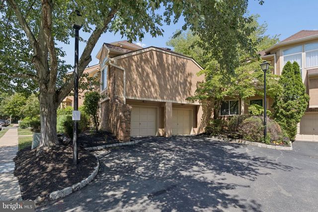 41 KINGSLAND CIR, Monmouth Junction, NJ 08852