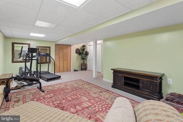 41 KINGSLAND CIR, Monmouth Junction, NJ 08852