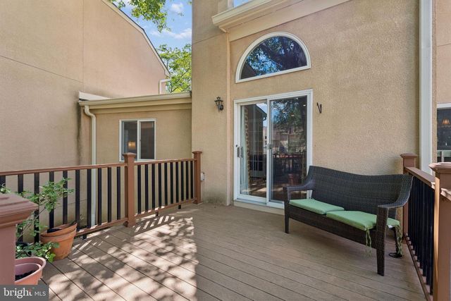 41 KINGSLAND CIR, Monmouth Junction, NJ 08852