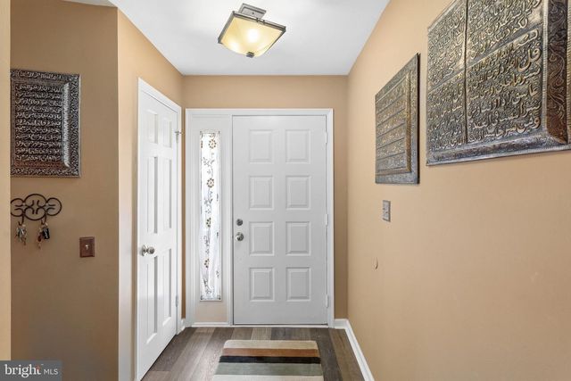 41 KINGSLAND CIR, Monmouth Junction, NJ 08852