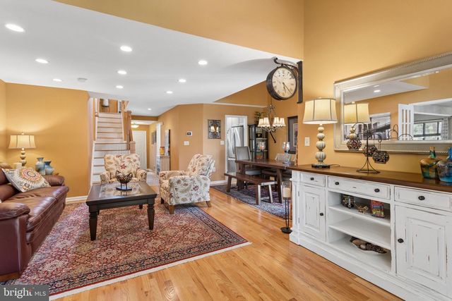 41 KINGSLAND CIR, Monmouth Junction, NJ 08852