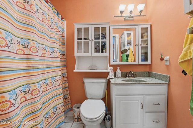 123 Espana Park Drive, Waveland, MS 39576