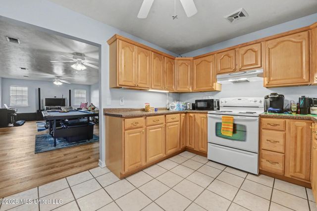 123 Espana Park Drive, Waveland, MS 39576