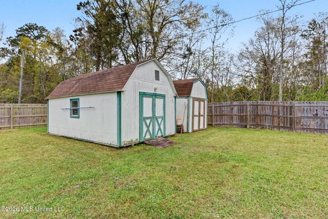 123 Espana Park Drive, Waveland, MS 39576