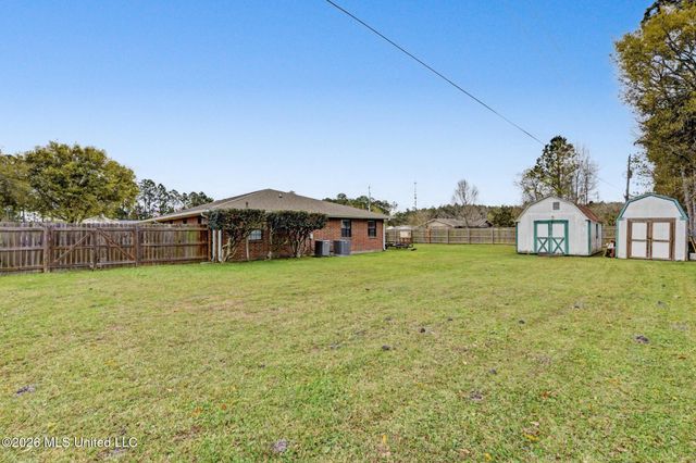 123 Espana Park Drive, Waveland, MS 39576