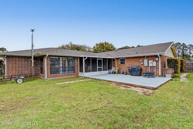 123 Espana Park Drive, Waveland, MS 39576