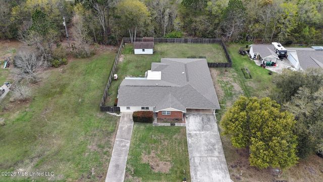 123 Espana Park Drive, Waveland, MS 39576