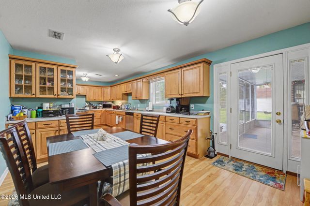 123 Espana Park Drive, Waveland, MS 39576