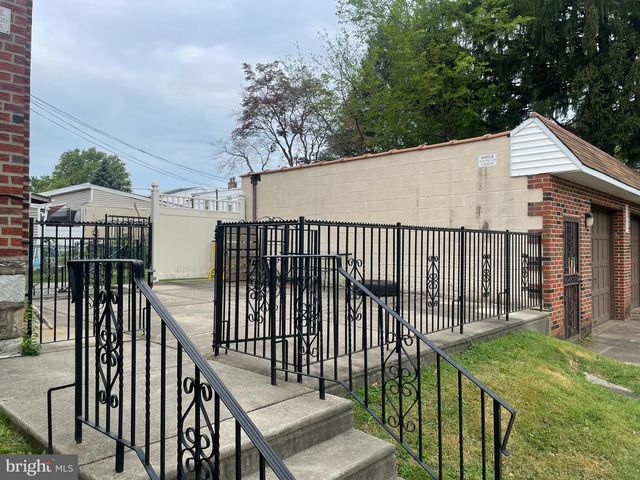 7352 DUNGAN RD, Philadelphia, PA 19111