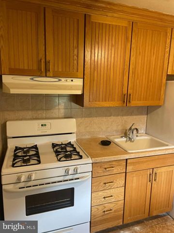 7352 DUNGAN RD, Philadelphia, PA 19111