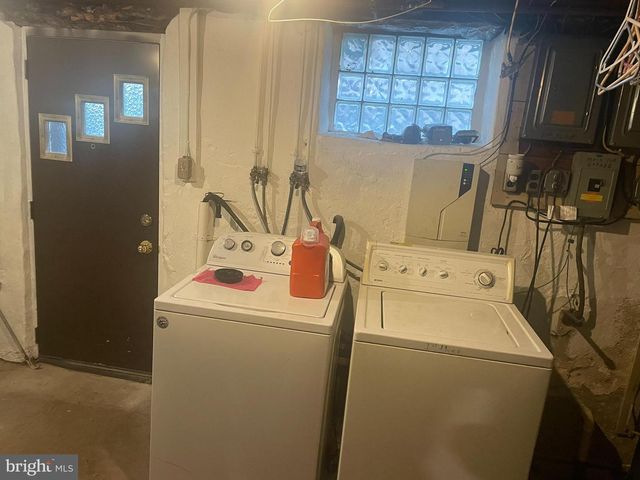 7352 DUNGAN RD, Philadelphia, PA 19111