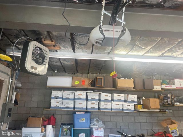 7352 DUNGAN RD, Philadelphia, PA 19111