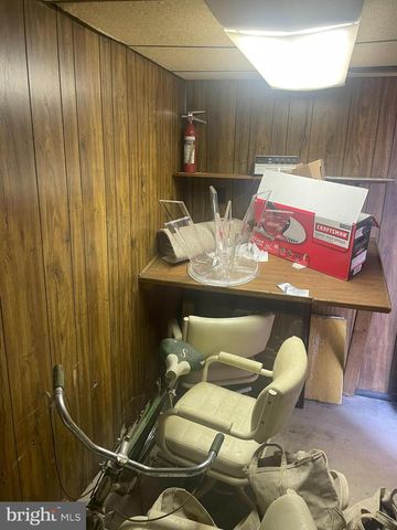 7352 DUNGAN RD, Philadelphia, PA 19111