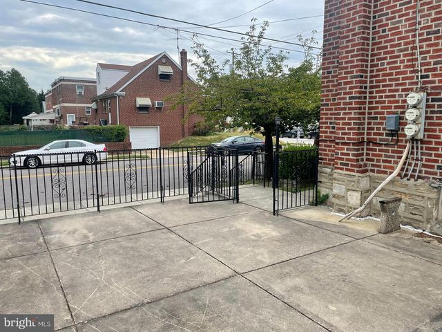 7352 DUNGAN RD, Philadelphia, PA 19111