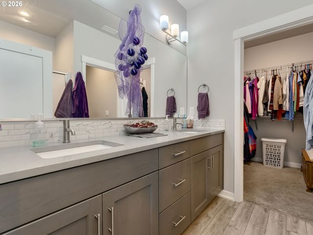 13213 Ne 99TH Way, Vancouver, WA 98682