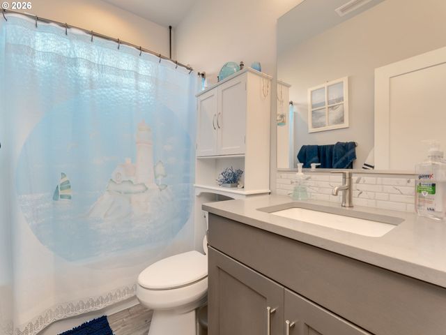 13213 Ne 99TH Way, Vancouver, WA 98682