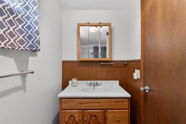 9721 W 56th Terrace, Merriam, KS 66203