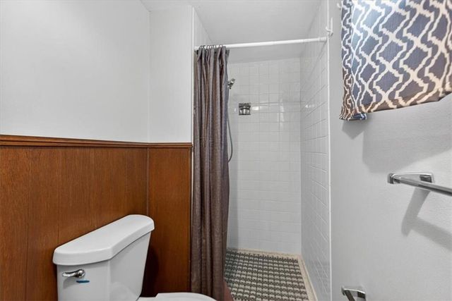 9721 W 56th Terrace, Merriam, KS 66203