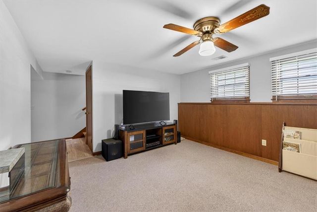 9721 W 56th Terrace, Merriam, KS 66203