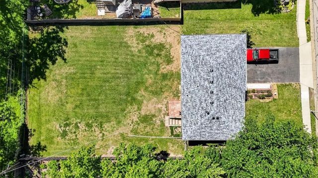 9721 W 56th Terrace, Merriam, KS 66203