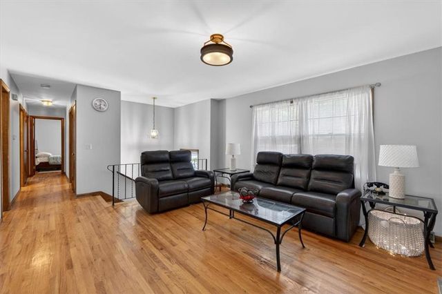 9721 W 56th Terrace, Merriam, KS 66203