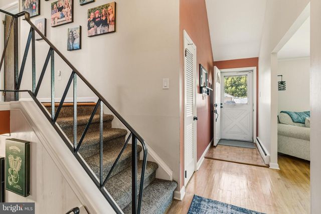 1519 NEVARC RD, Warminster, PA 18974