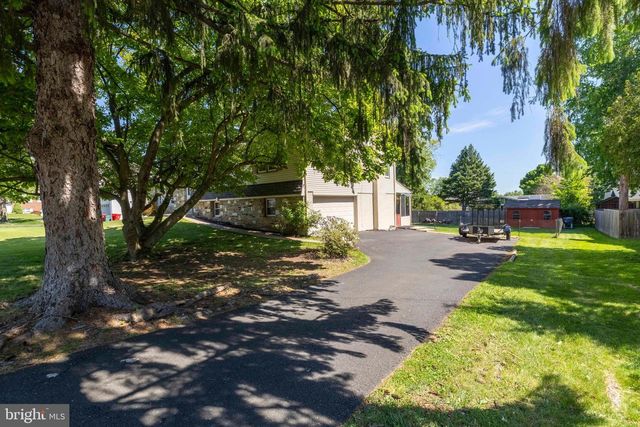 1519 NEVARC RD, Warminster, PA 18974