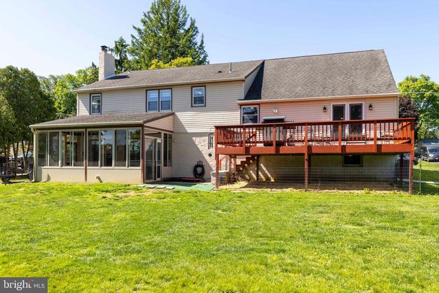 1519 NEVARC RD, Warminster, PA 18974