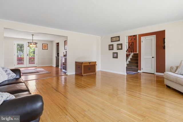 1519 NEVARC RD, Warminster, PA 18974