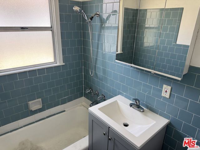 13128 Stanford Avenue, Los Angeles, CA 90059