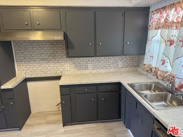 13128 Stanford Avenue, Los Angeles, CA 90059