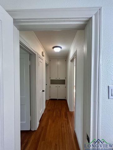 208 Smith St, Henderson, TX 75652