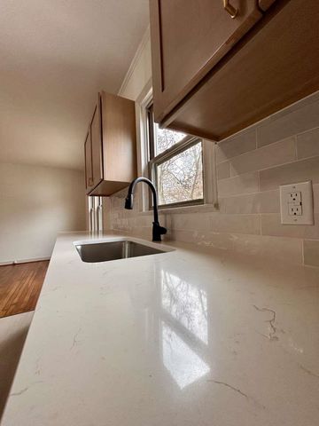 208 Smith St, Henderson, TX 75652