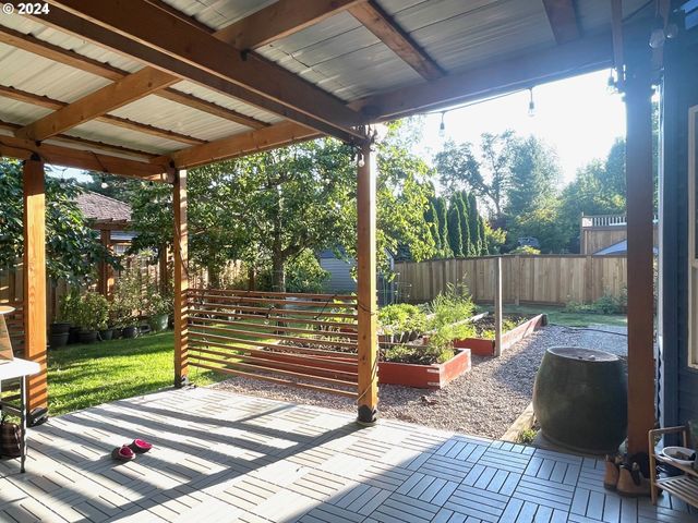 12064 Se GRAND VISTA Dr, Clackamas, OR 97015