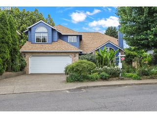 12064 Se GRAND VISTA Dr, Clackamas, OR 97015