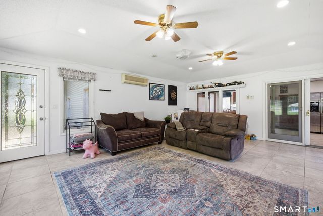 25 Hilltop Drive, Portland, CT 06480