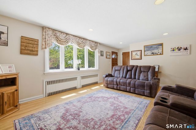 25 Hilltop Drive, Portland, CT 06480