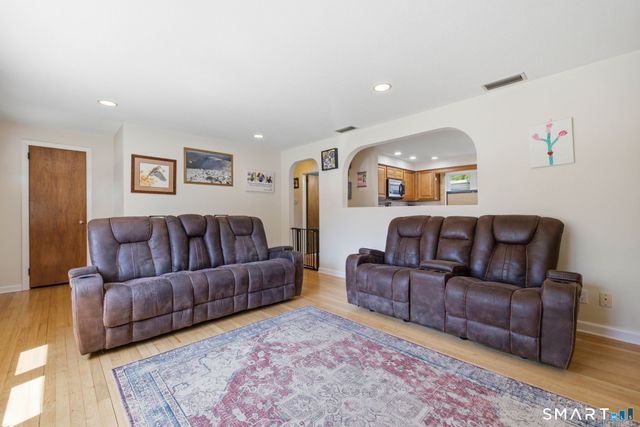 25 Hilltop Drive, Portland, CT 06480