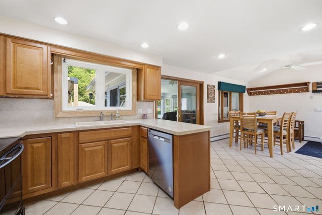 25 Hilltop Drive, Portland, CT 06480