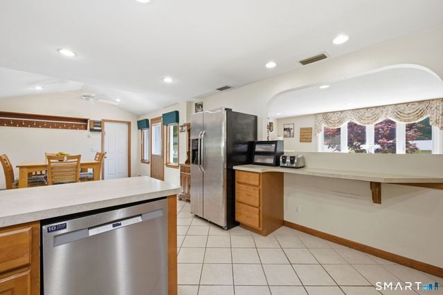 25 Hilltop Drive, Portland, CT 06480