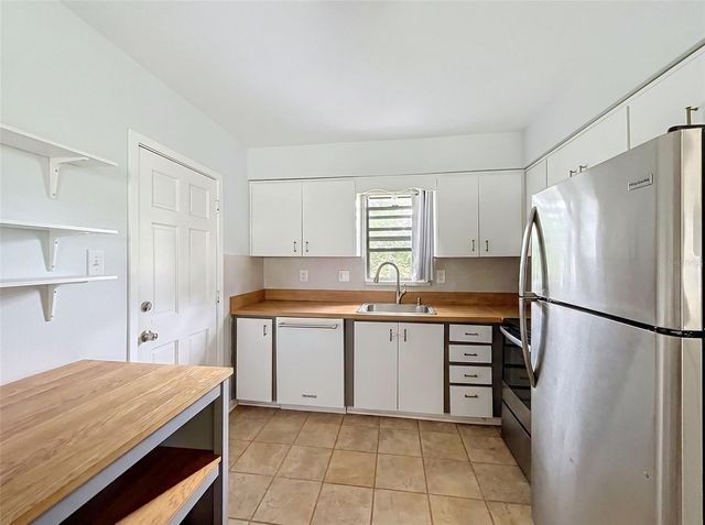 7995 53RD WAY N, Pinellas Park, FL 33781