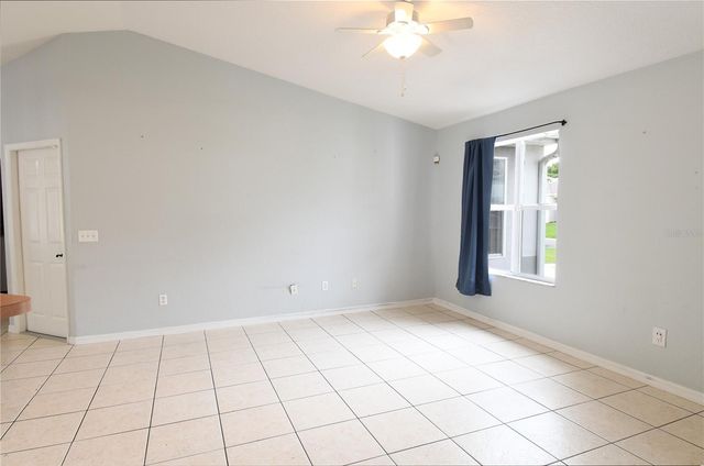 407 CIERRA OAKS CIRCLE, Lady Lake, FL 32159