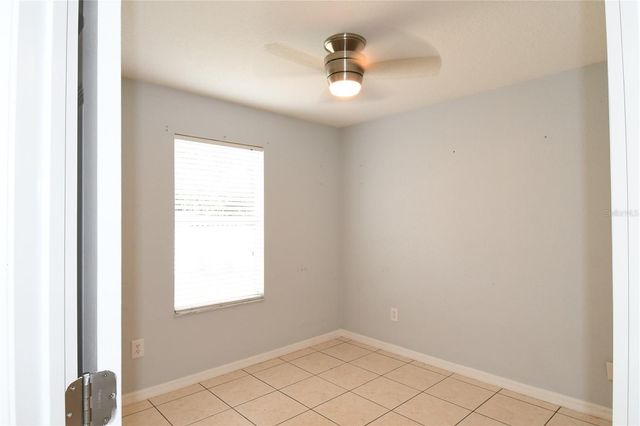 407 CIERRA OAKS CIRCLE, Lady Lake, FL 32159