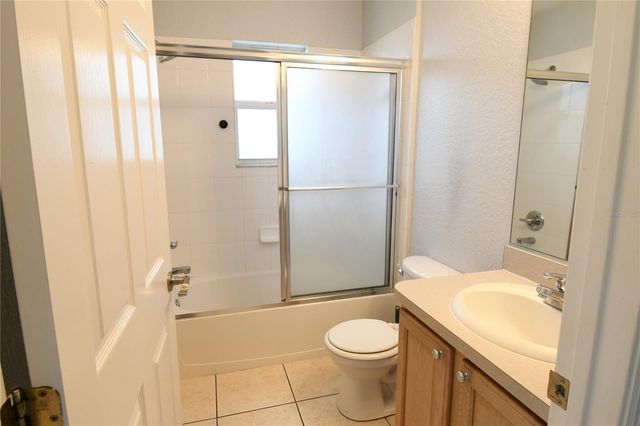 407 CIERRA OAKS CIRCLE, Lady Lake, FL 32159