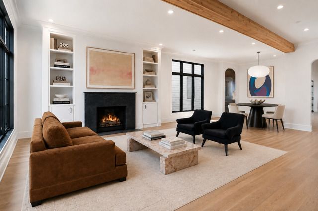 2214 W Oakdale Avenue, Chicago, IL 60618