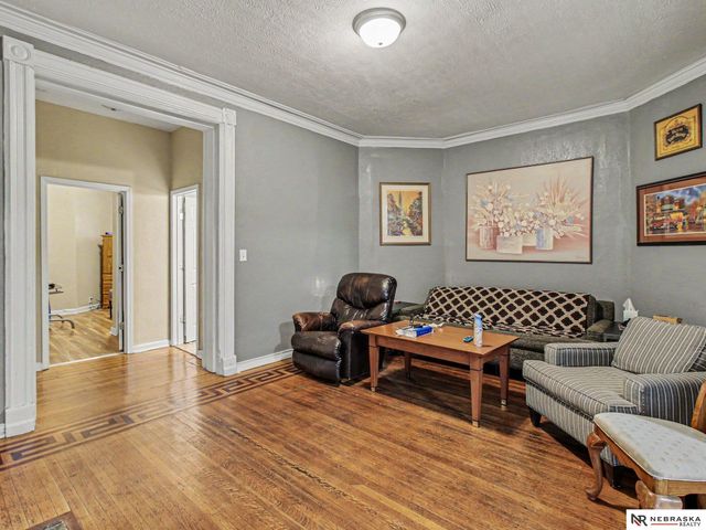 1124 S 29th Street, Omaha, NE 68105