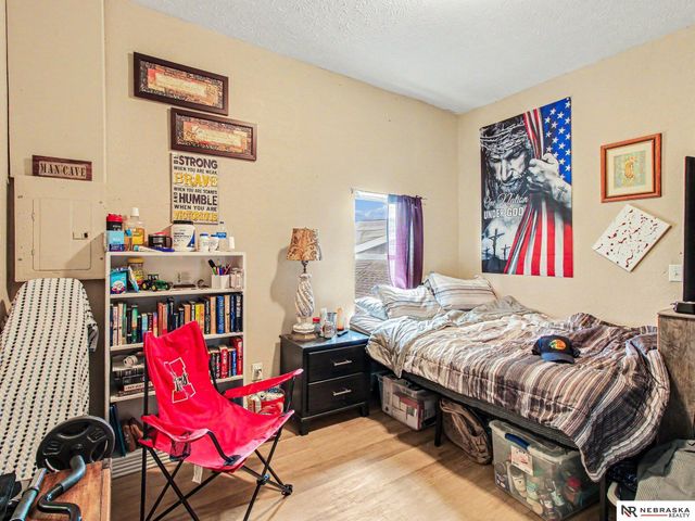 1124 S 29th Street, Omaha, NE 68105