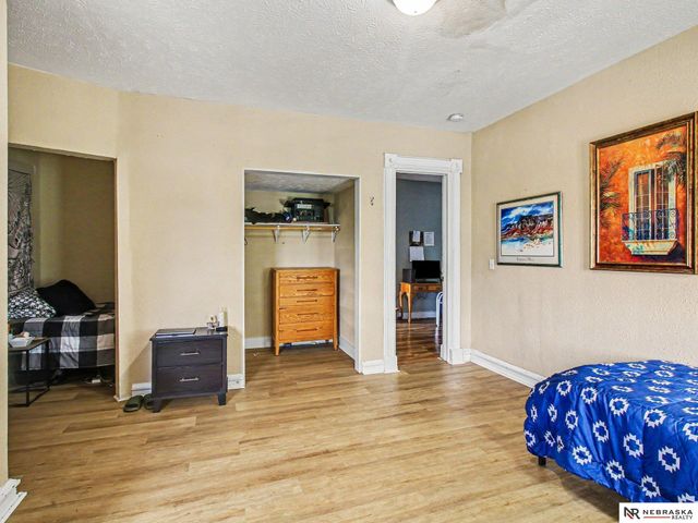 1124 S 29th Street, Omaha, NE 68105